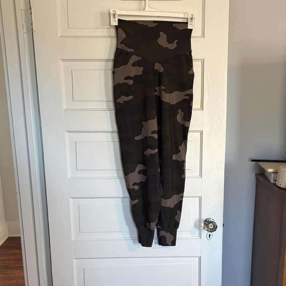 Aerie Offline Camouflage High-Waisted Joggers